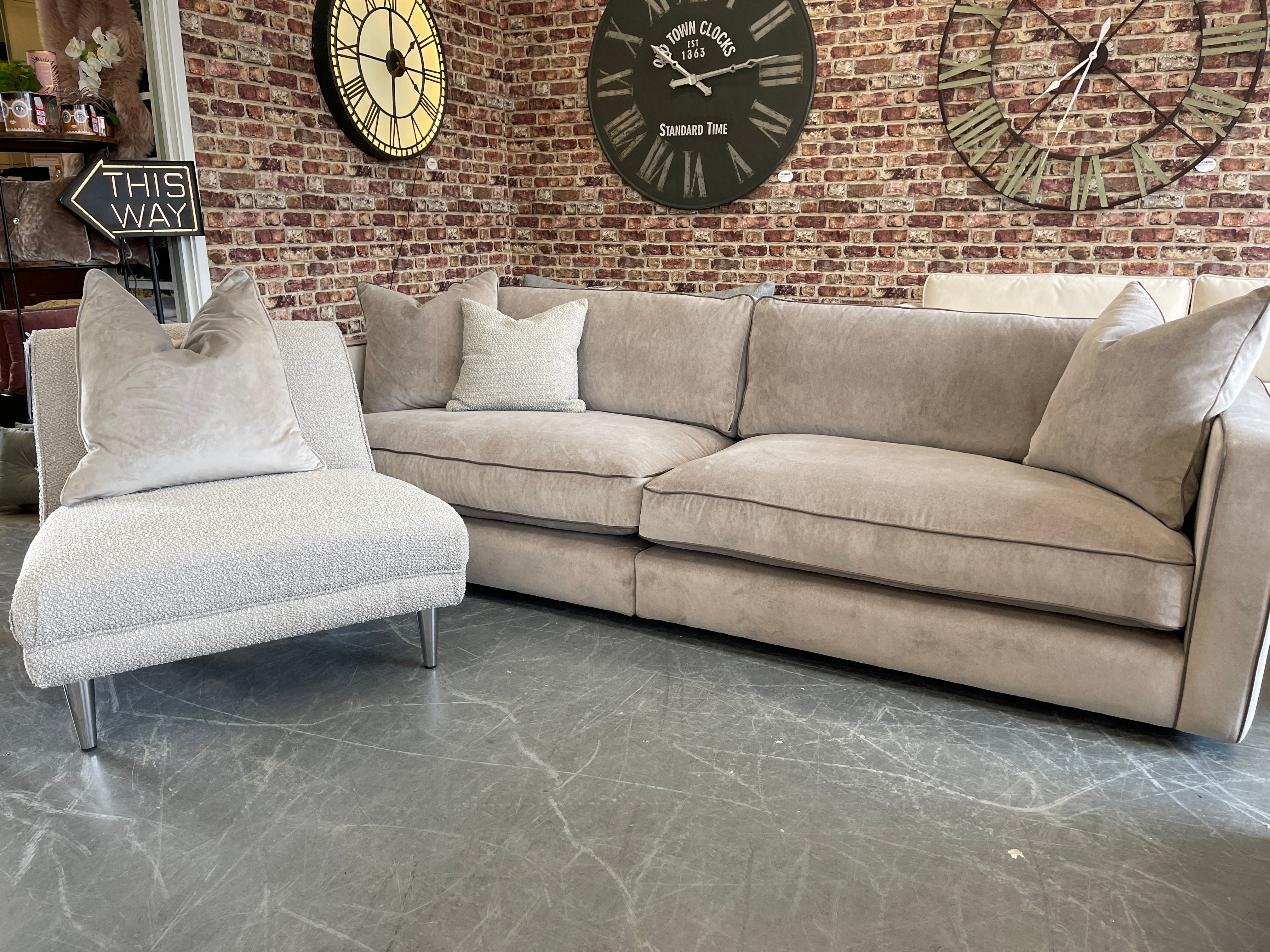 Neutral colour tones