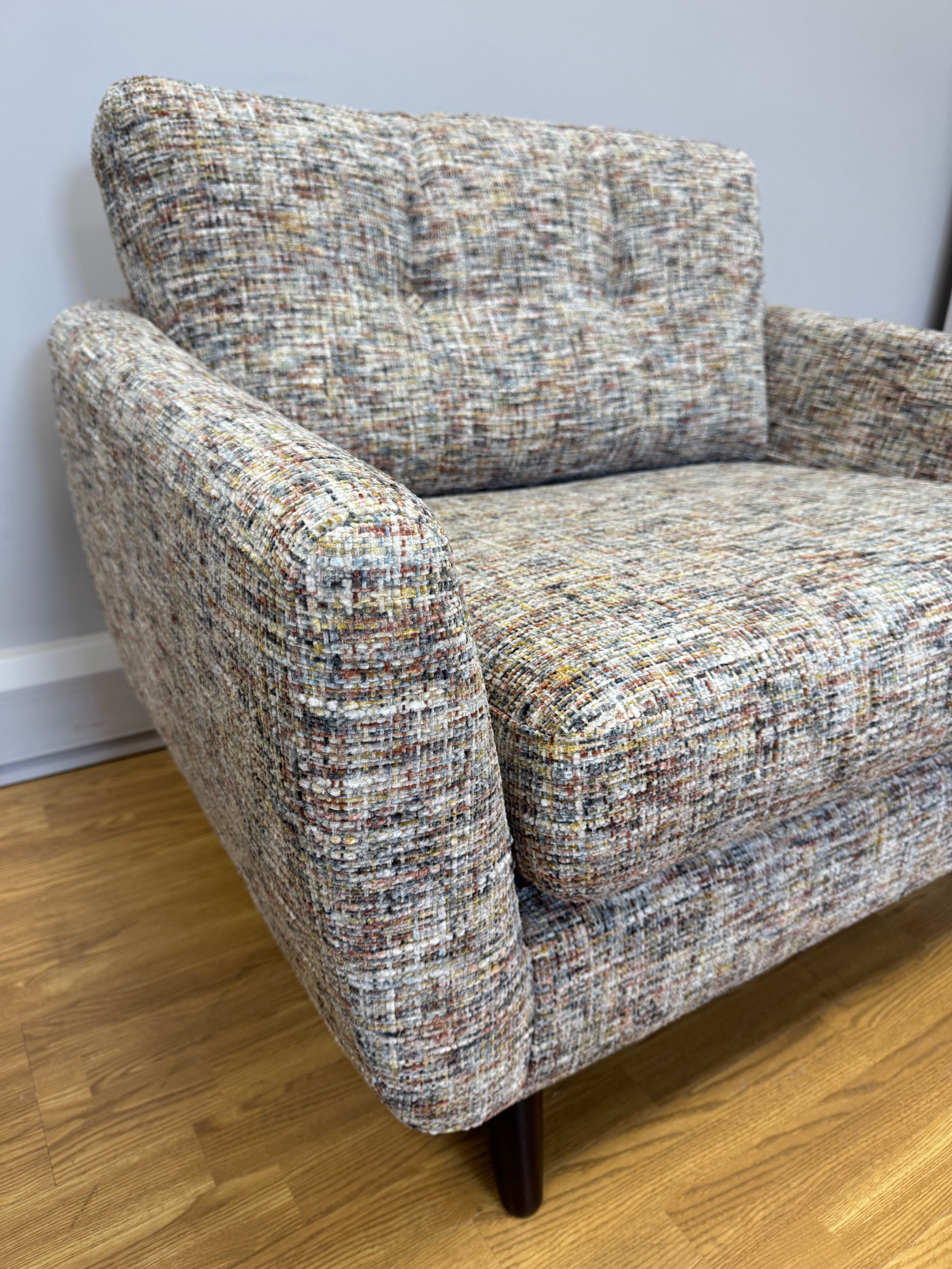 Sala standard back loveseat