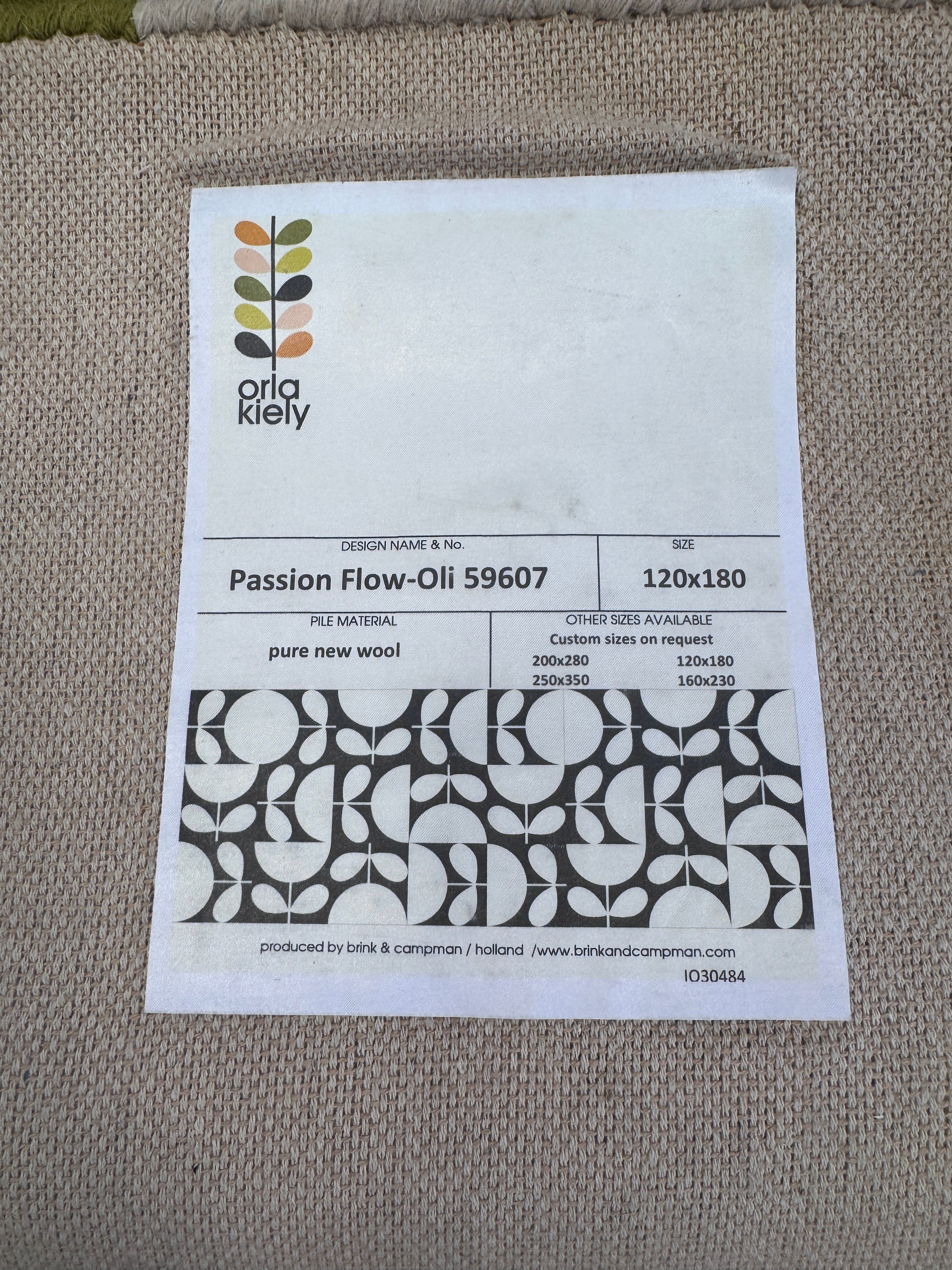 Poppy Flower rug in Olive 100% wool 120 x 180cm