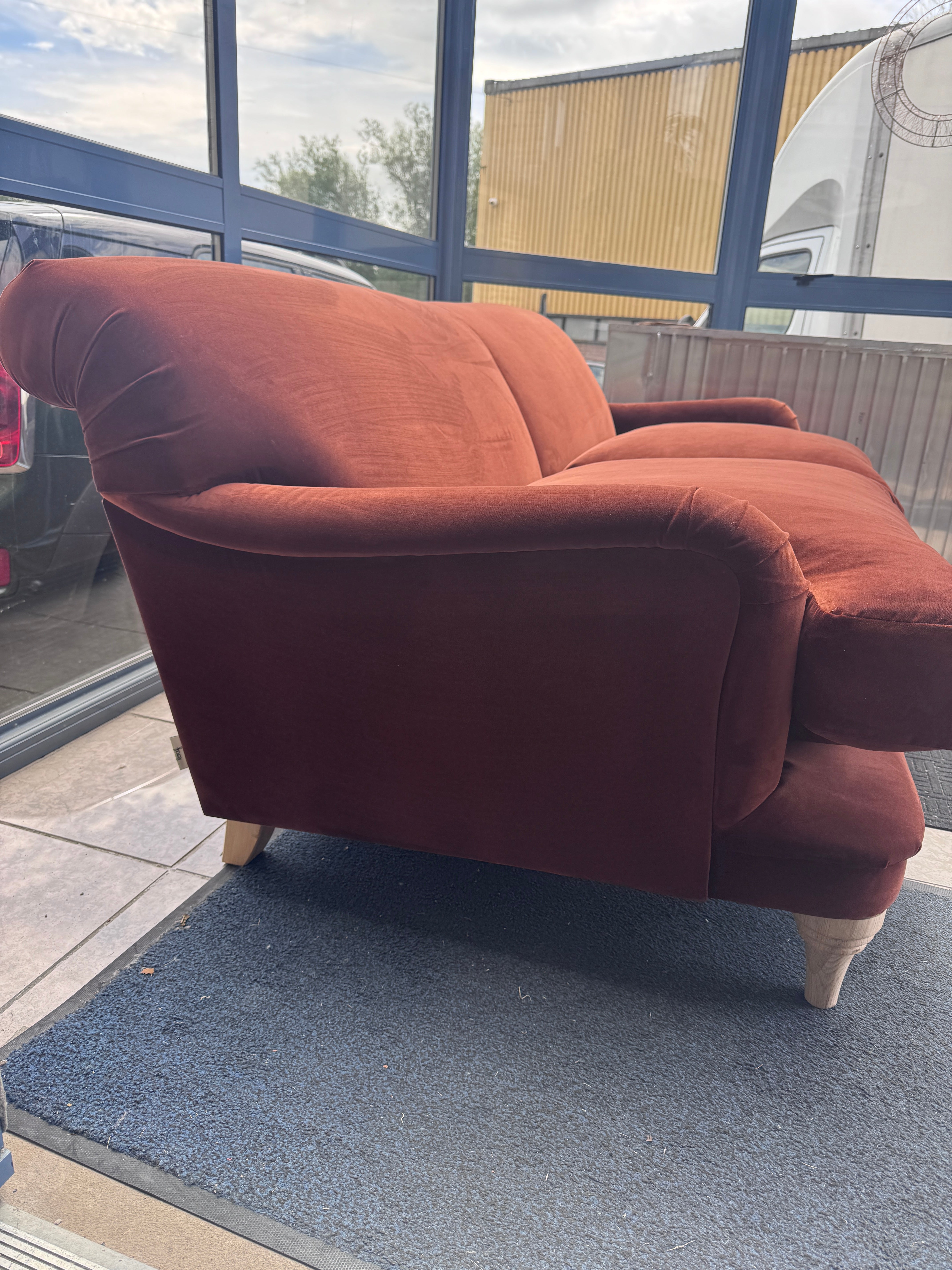 Pudding large sprung back 3 seater sofa in Marmalade clever velvet