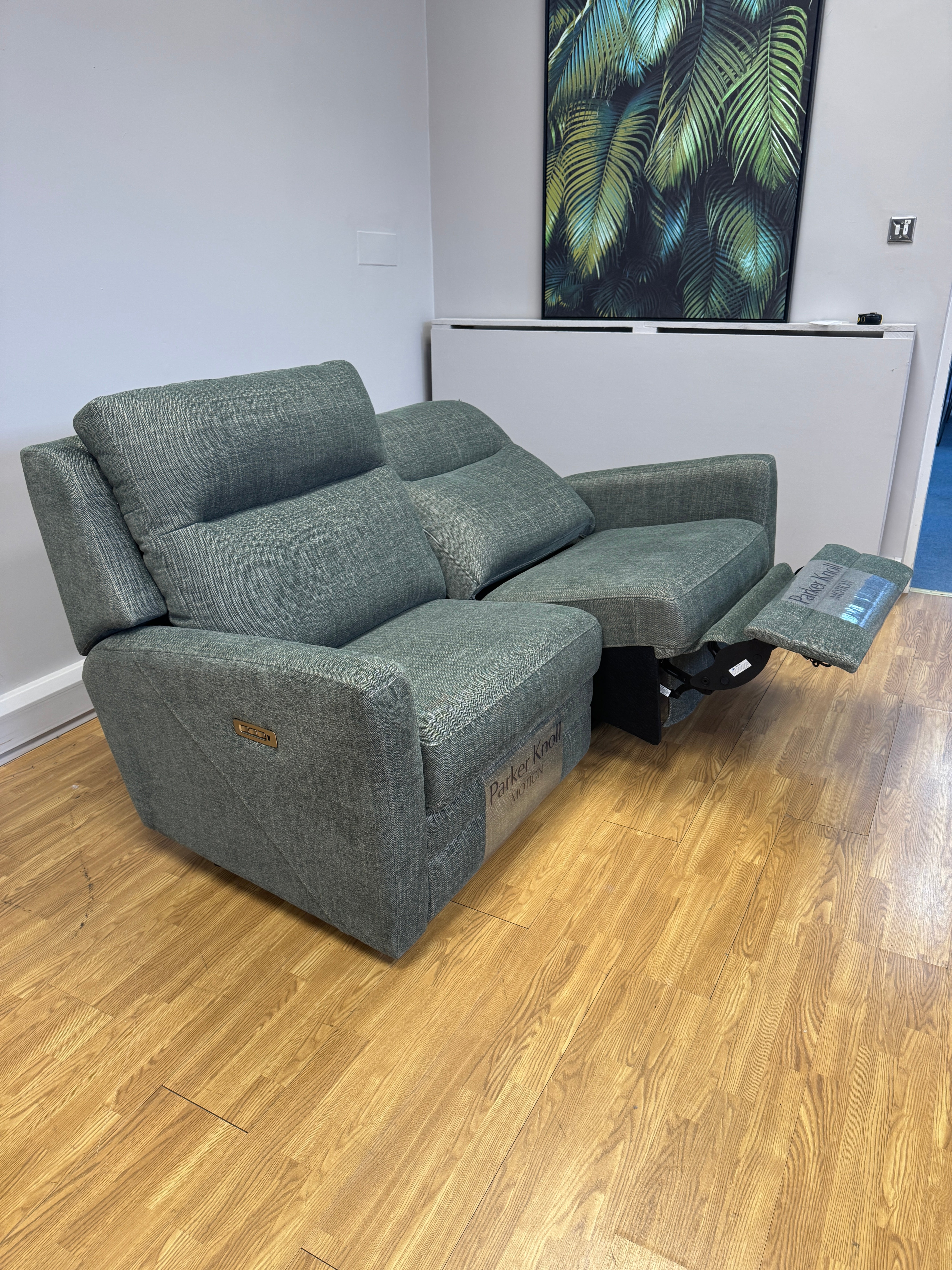 Parker Knoll Chicago split 3 seater electric reclining sofa with lumbar support in Green herringbone fabric