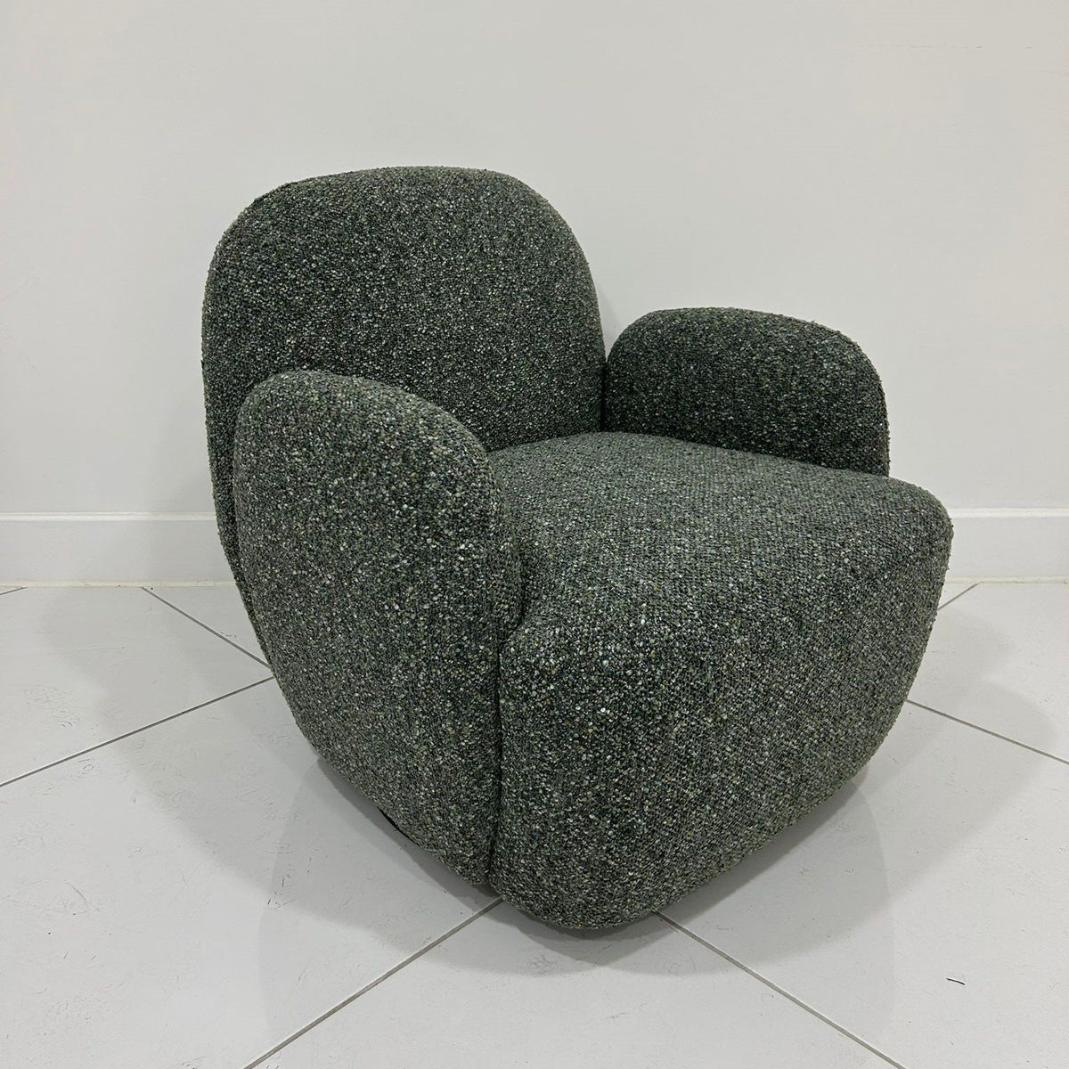 Micky swivel chair in Boucle fabric