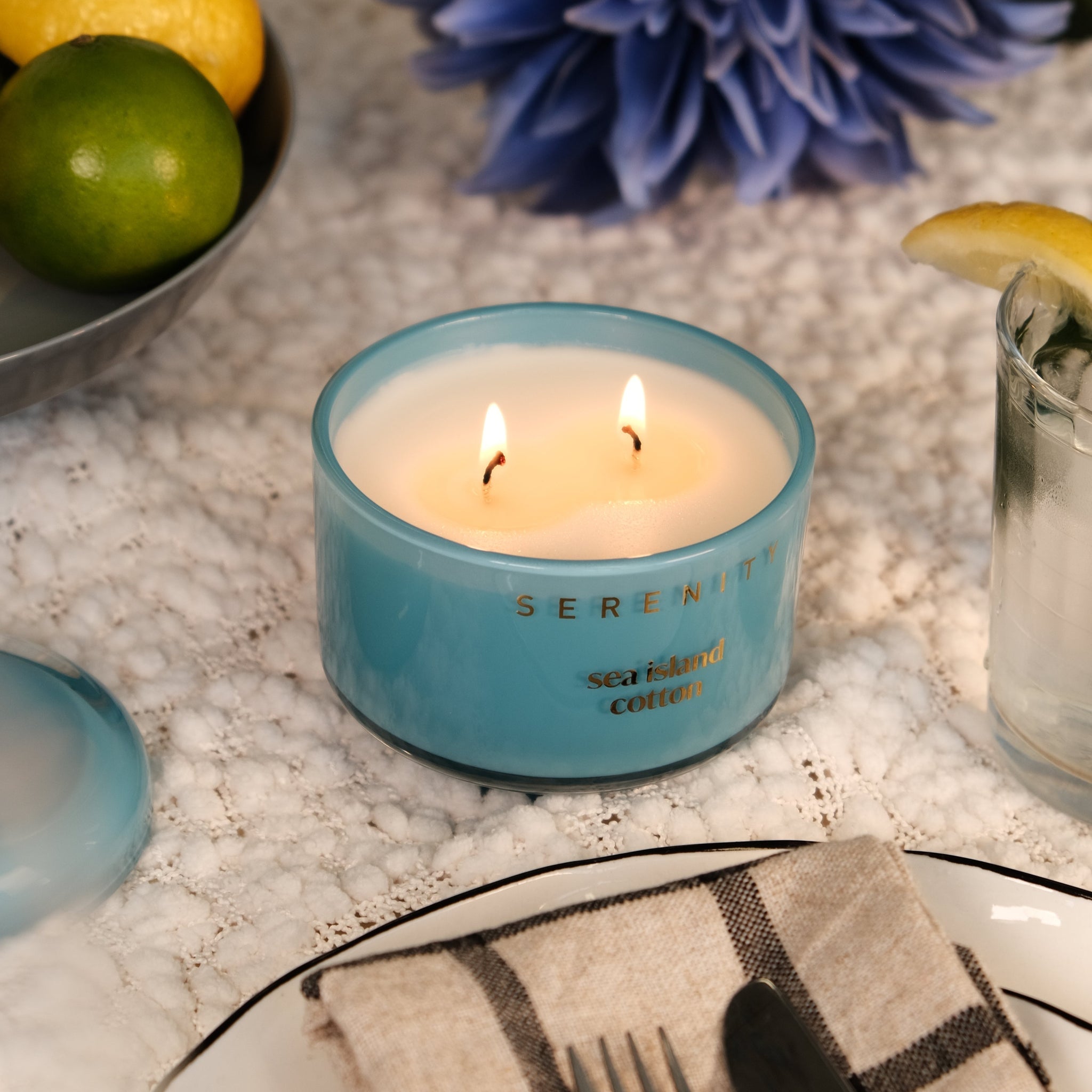 Vivid Sea Island Cotton 230g Candle