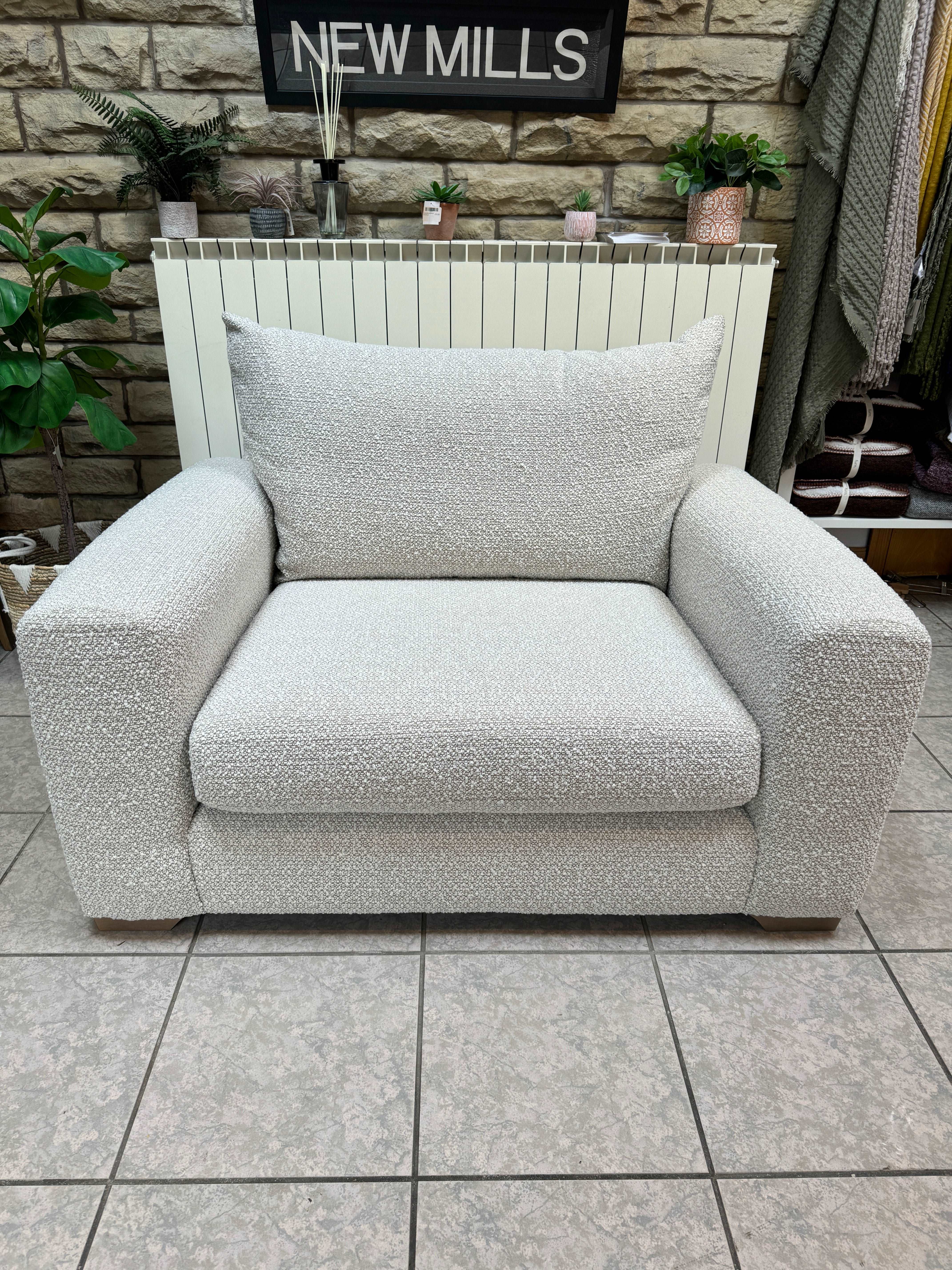 ALBERS large chunky loveseat in natural vintage boucle