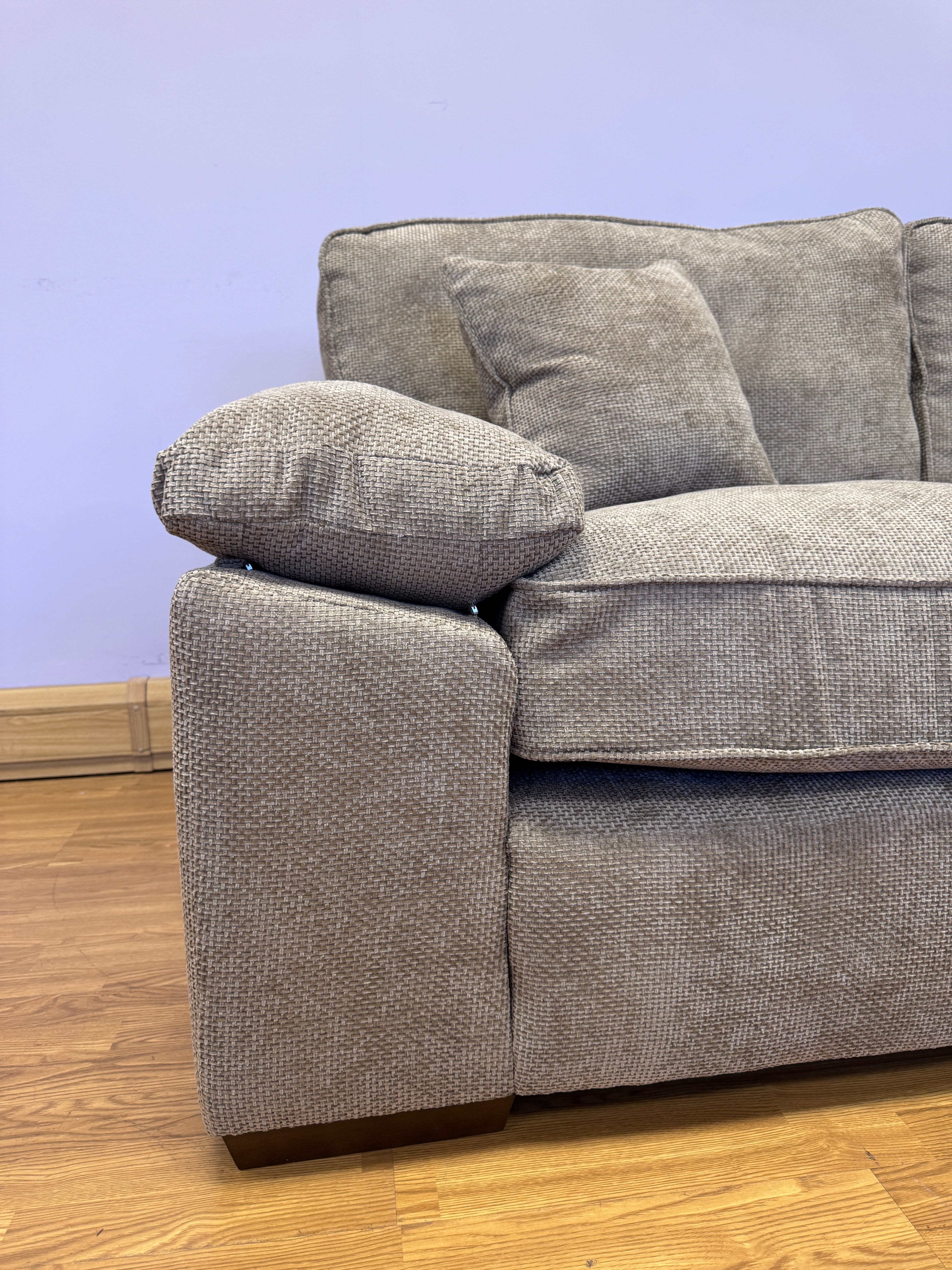 Dexter 3 seater standard back sofa in Roland Wicker fabric