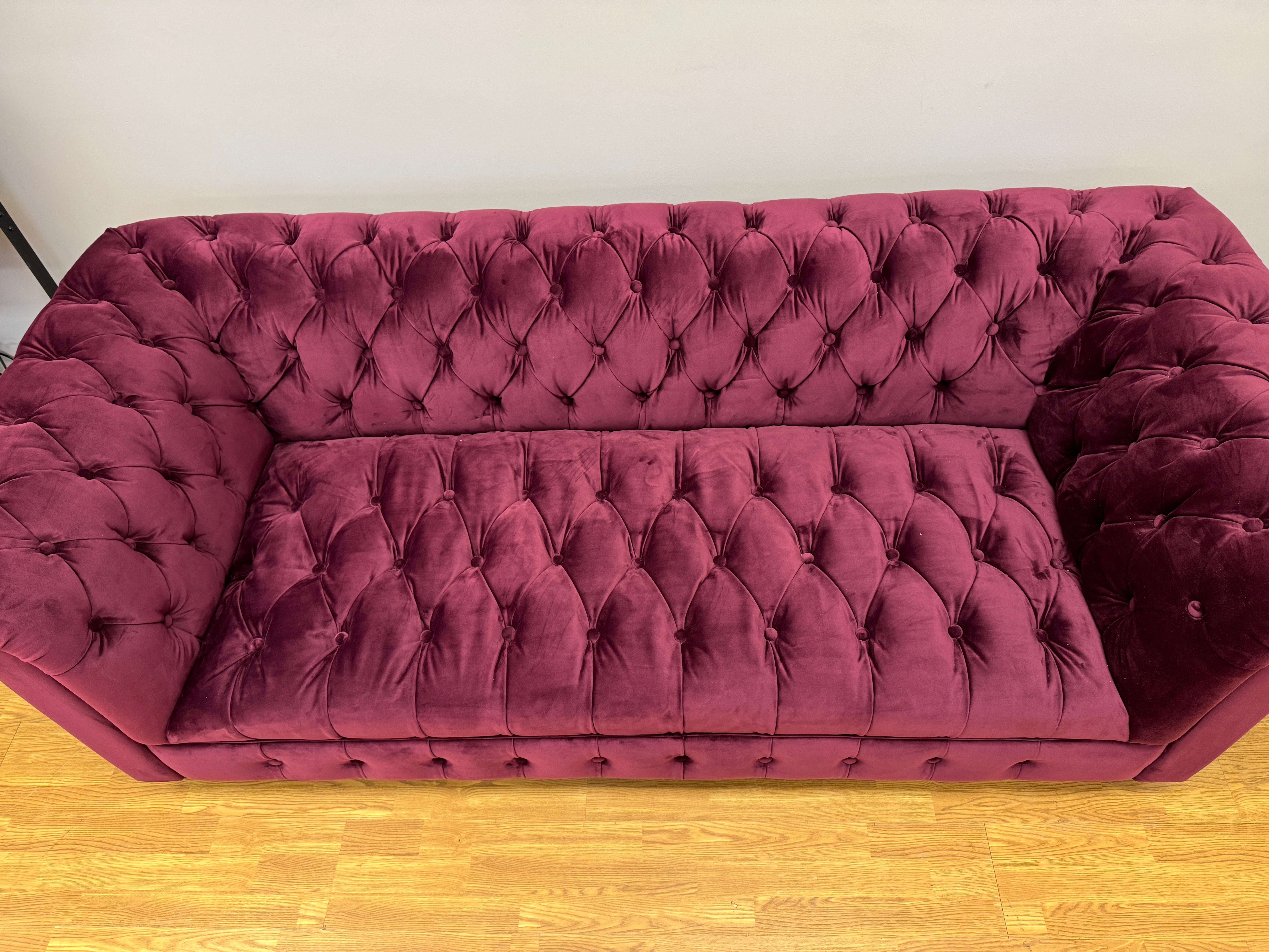 Timothy Oulton Westminster button 2.5 seater Chesterfield sofa in Ruby Purple velvet
