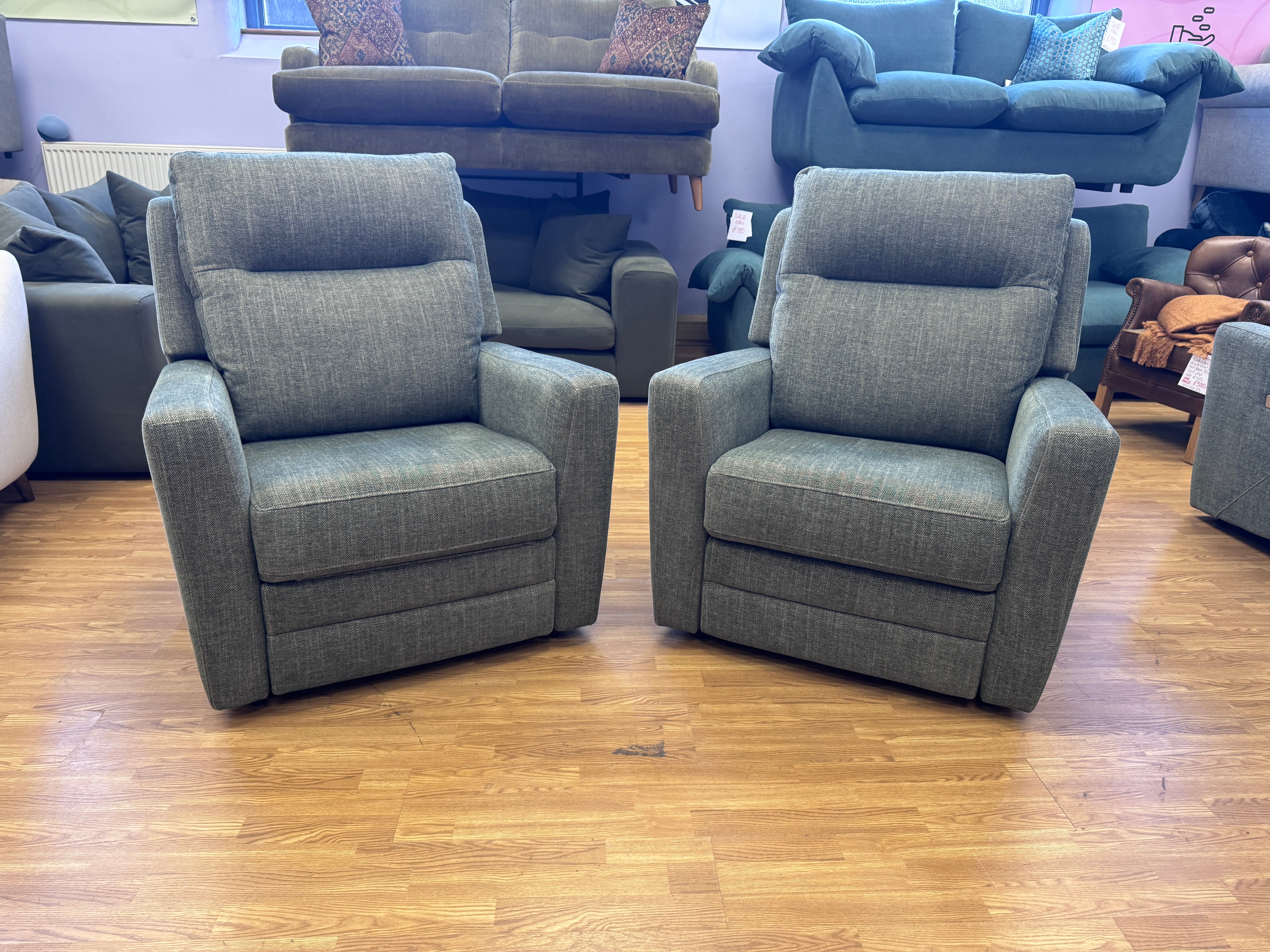 Parker Knoll Chicago electric reclining armchair with lumbar support in Green herringbone fabric
