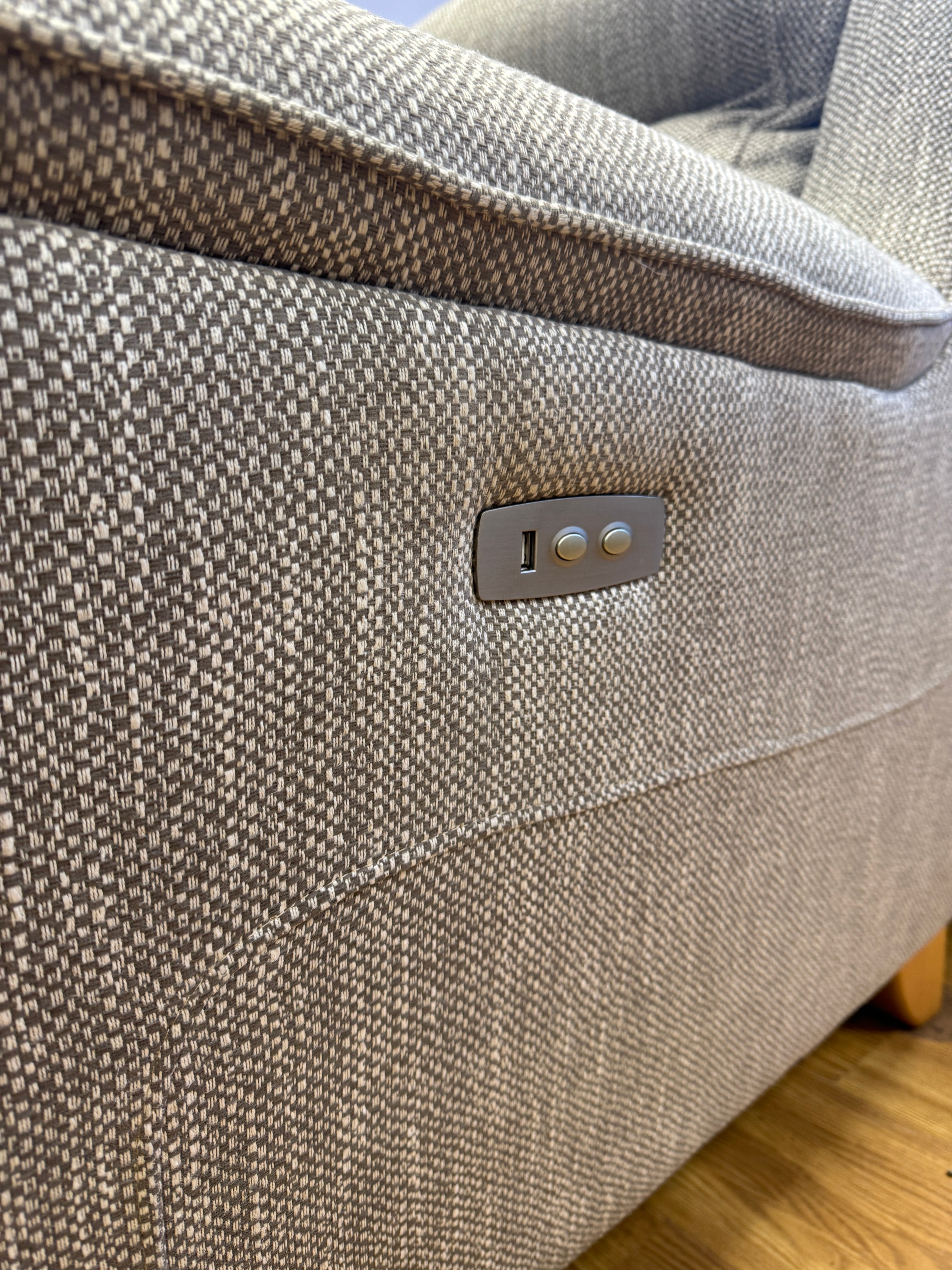 Parker Knoll Manhattan 2 seater Power Recliner Sofa in Natural cross weave fabric