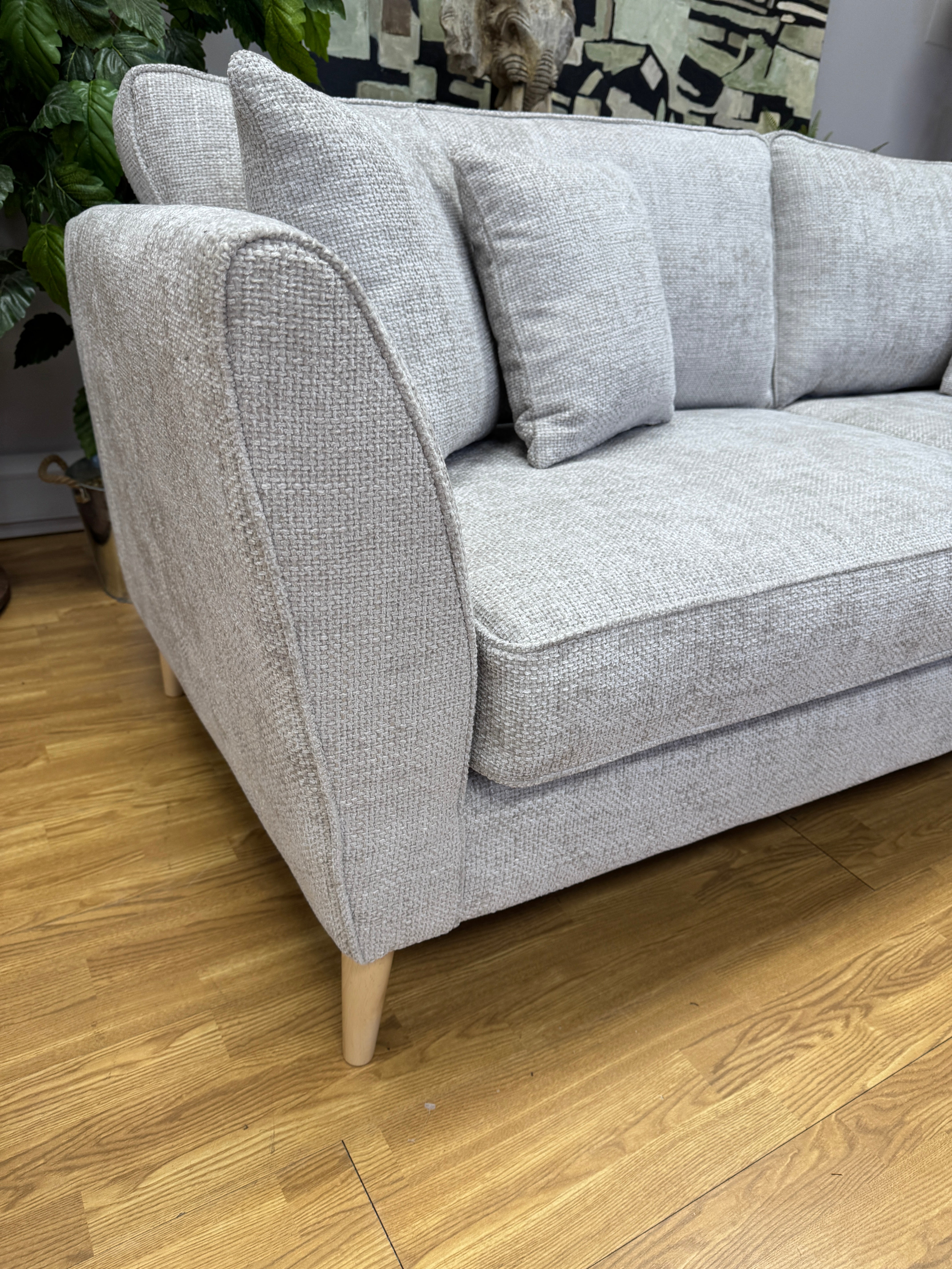 Canterbury 4 seater sofa in Tabby Humice chenille cross weave