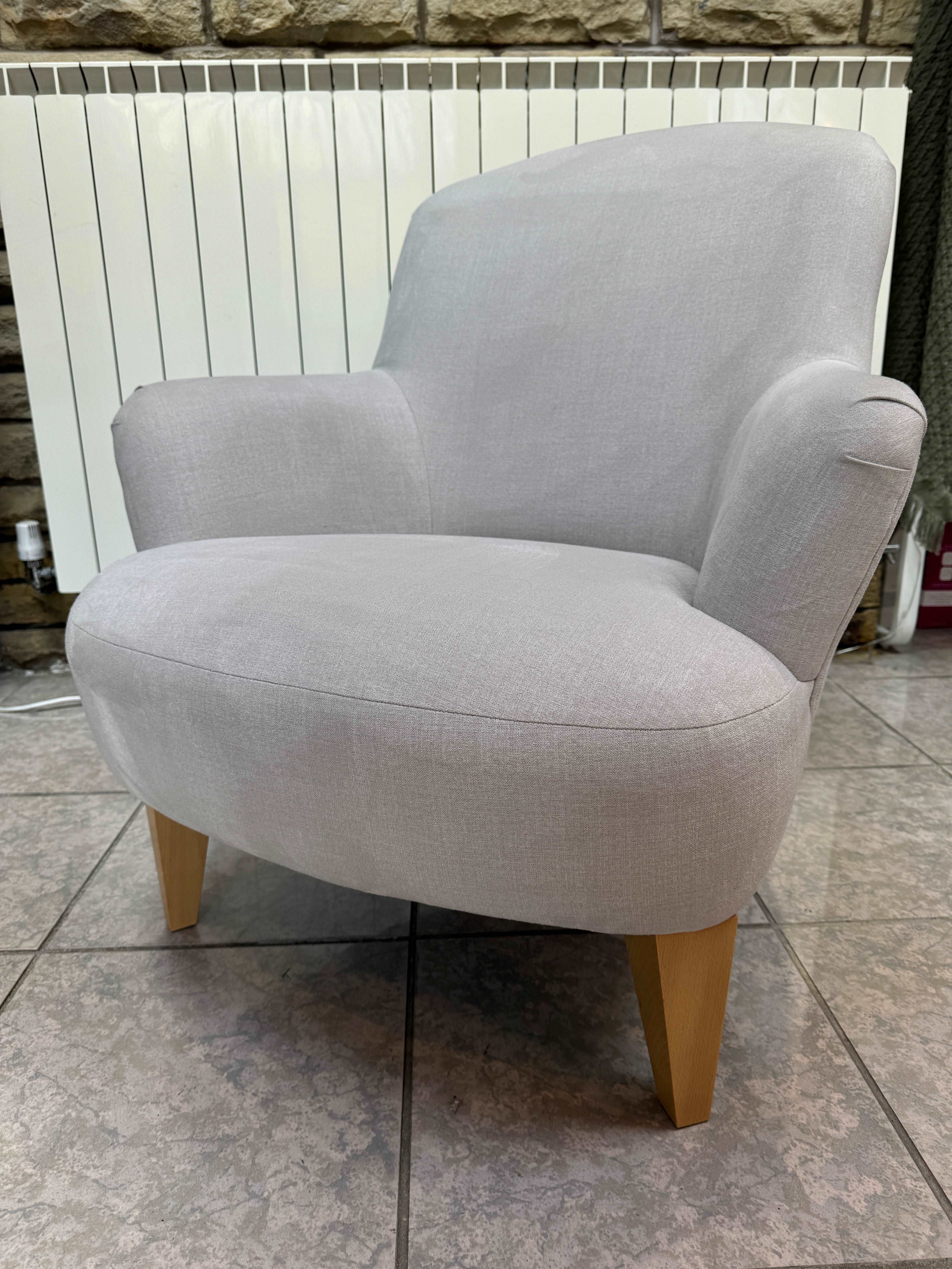 Fireside curved back accent chair in ivory / light grey brushed cotton fabric