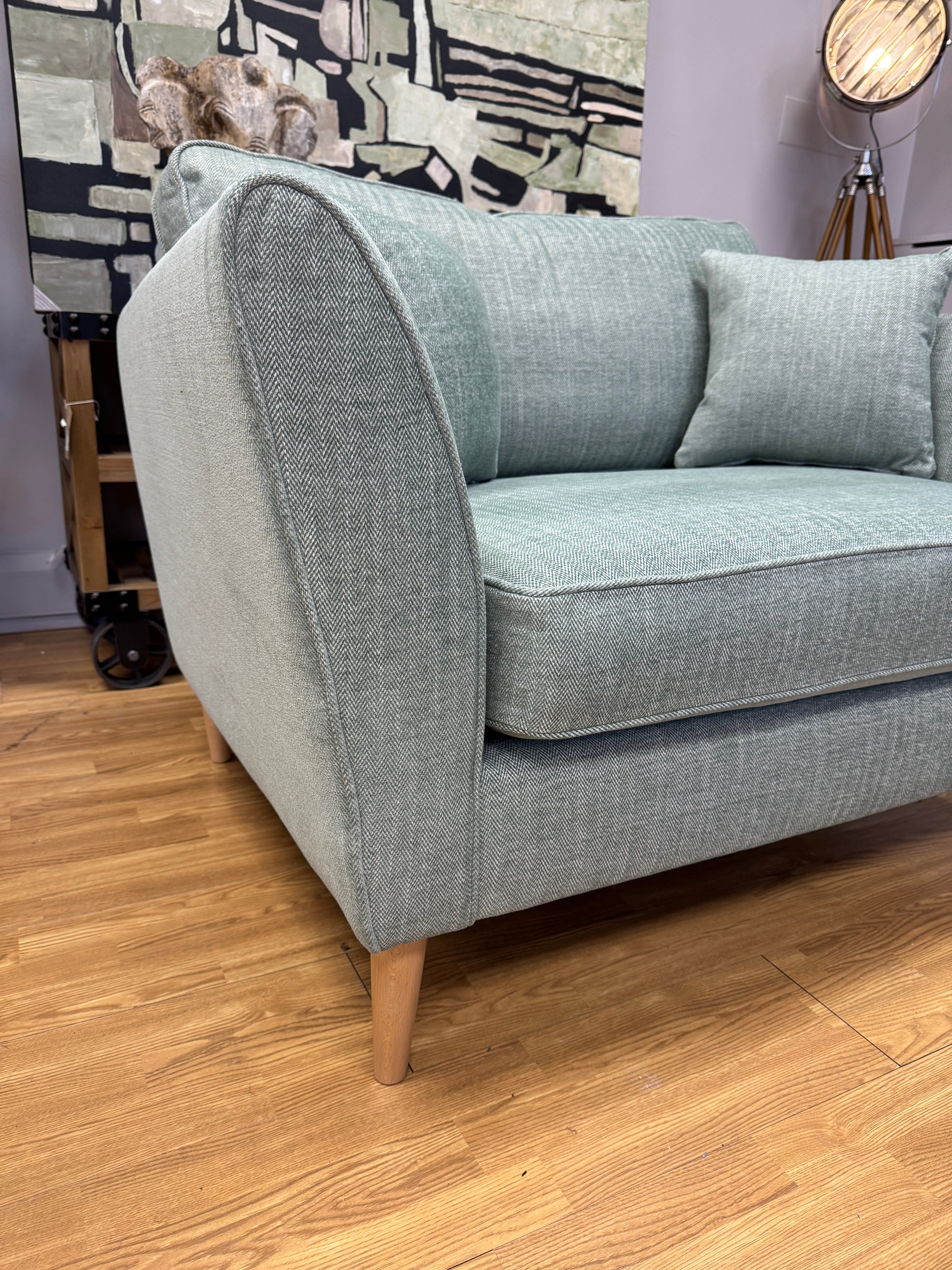 Canterbury loveseat in Delta Green Herringbone