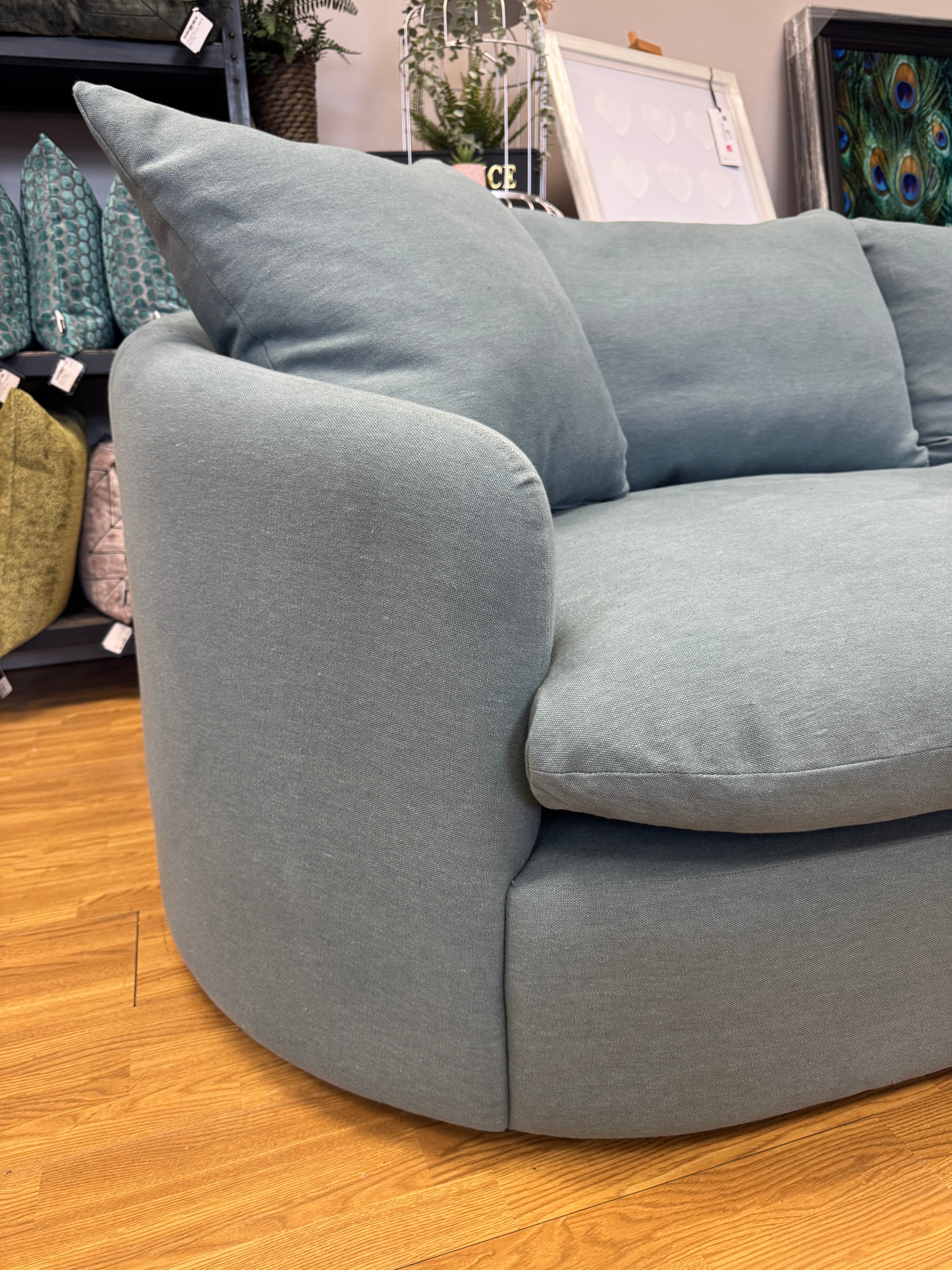 Loaf Bathtub XL sofa in Lighthouse blue Clever Vintage Linen fabric