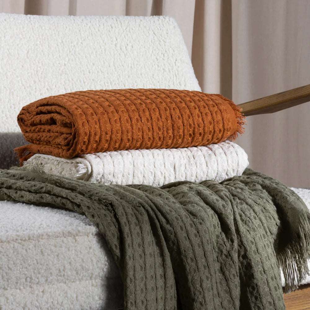 Abel waffle fringe throw 130 x 180cm in Natural