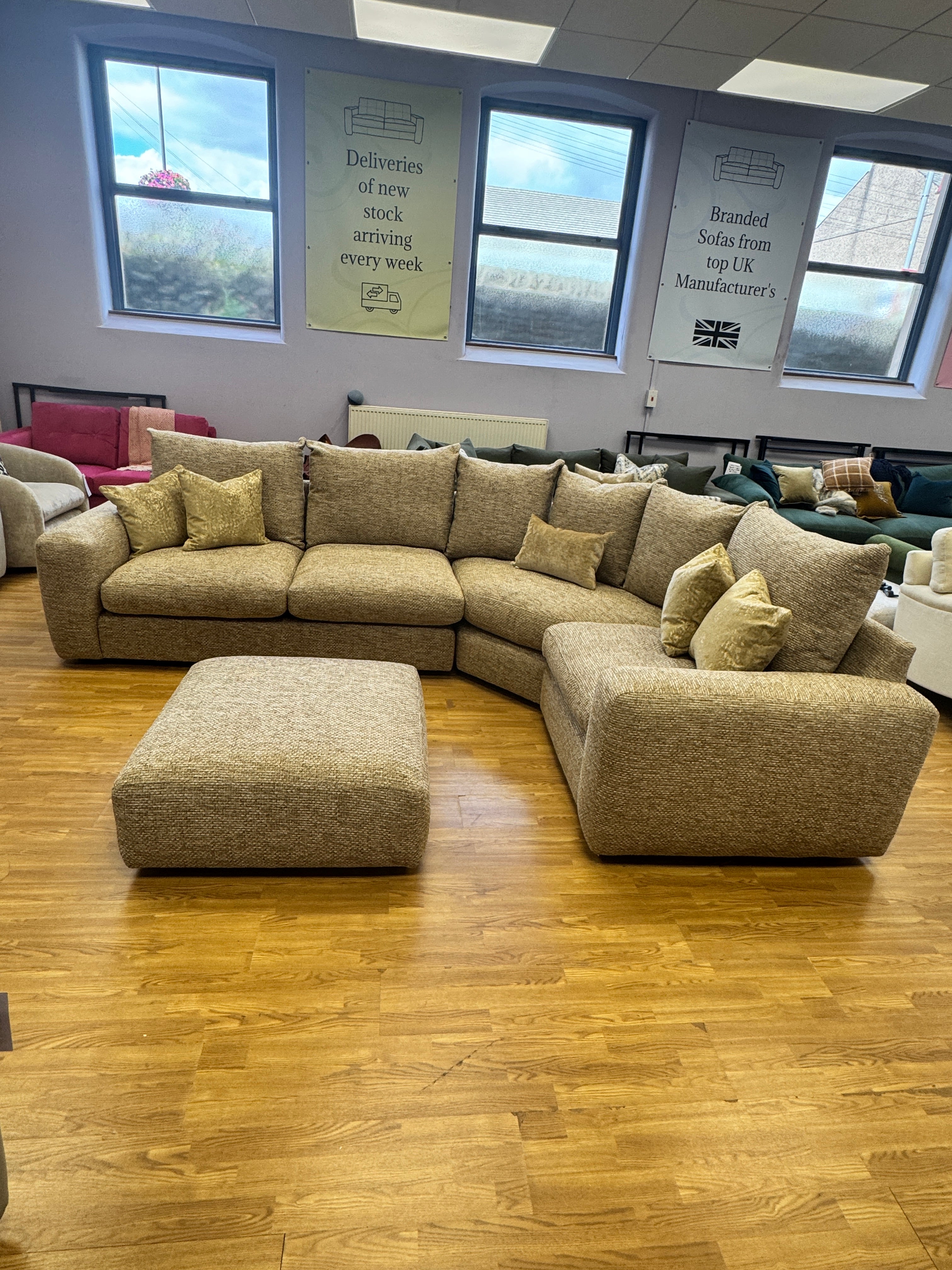 Pandora right facing 3 piece curved corner sofa & matching footstool