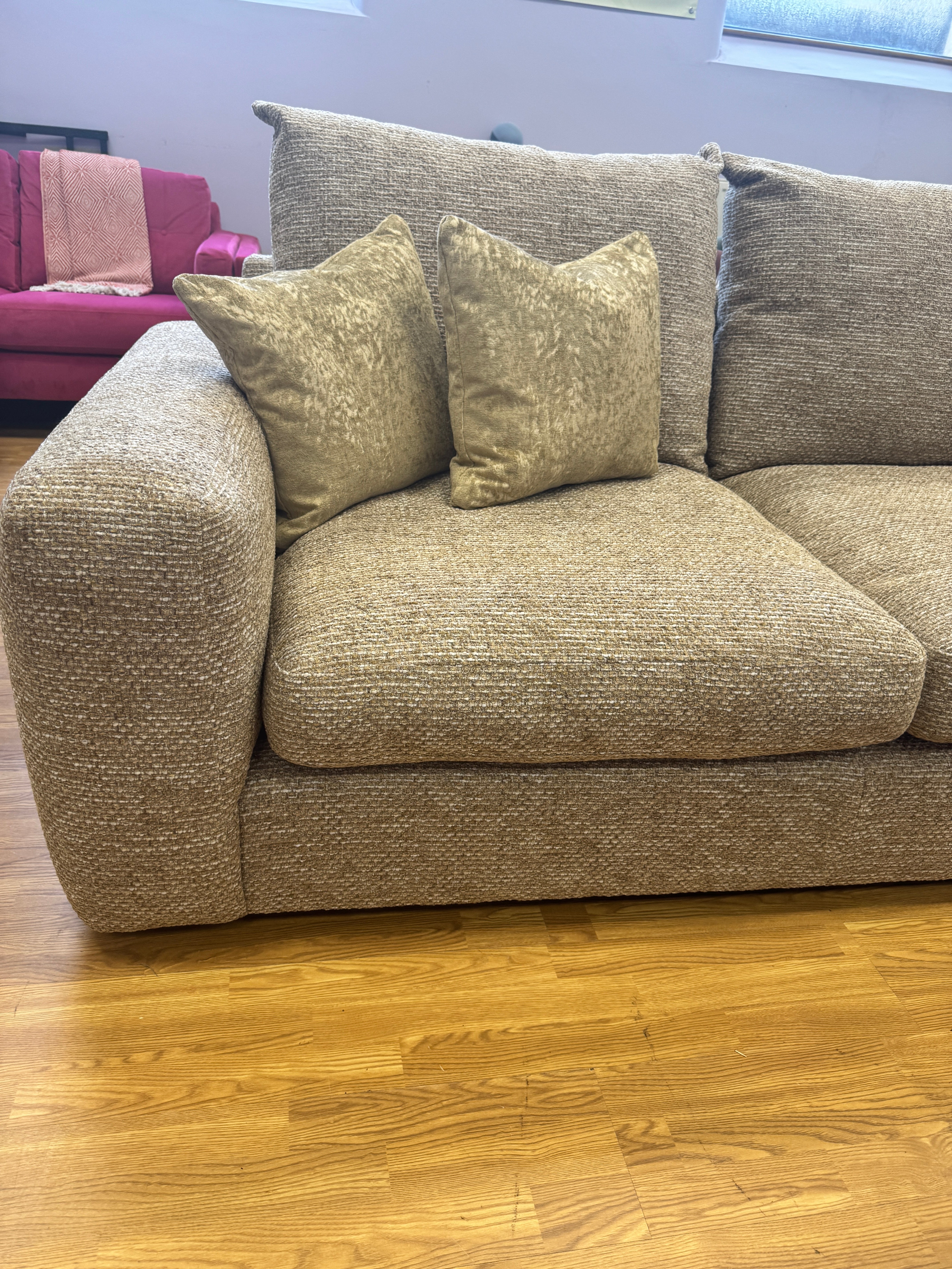Pandora right facing 3 piece curved corner sofa & matching footstool
