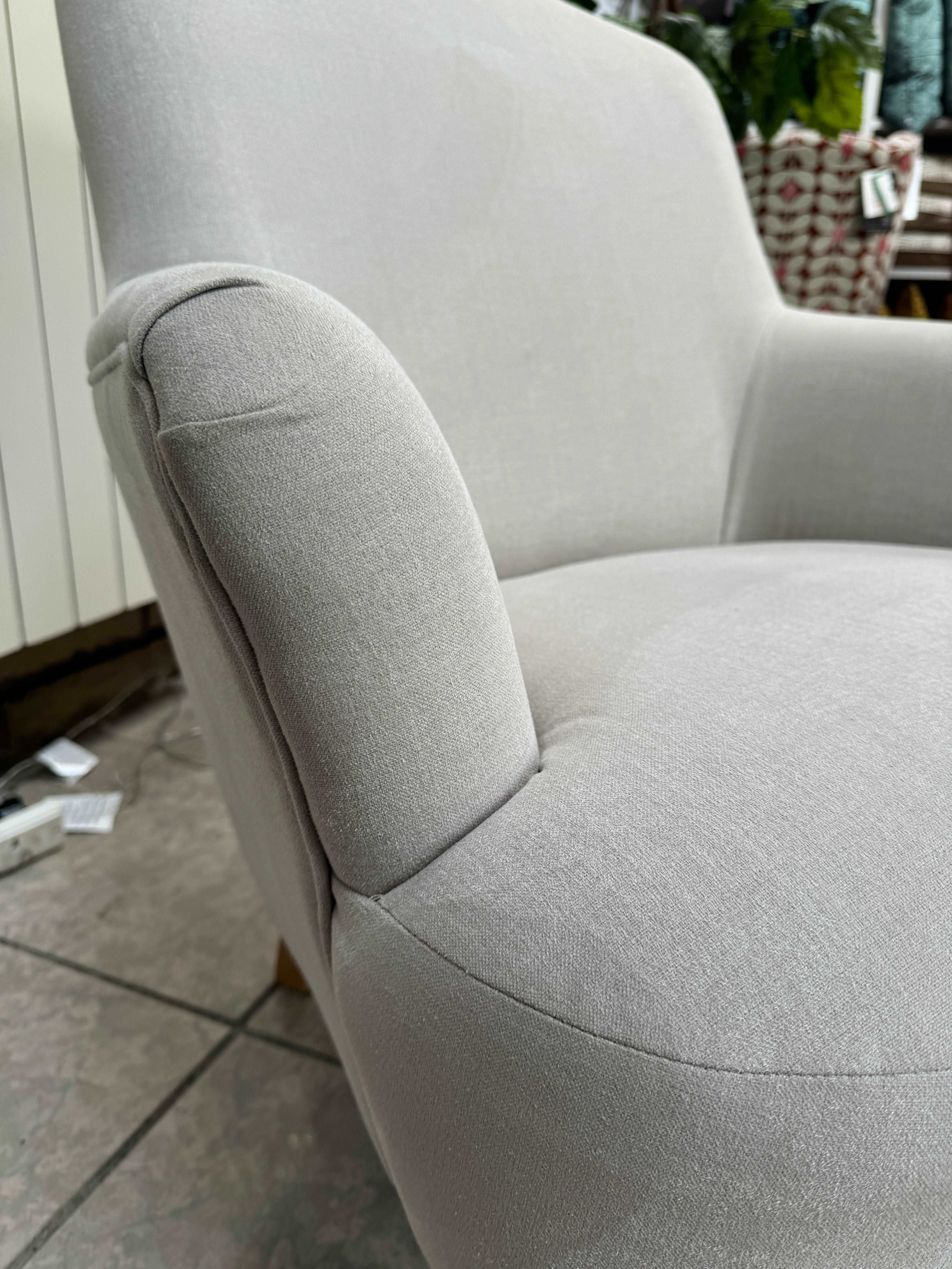 Fireside curved back accent chair in ivory / light grey brushed cotton fabric