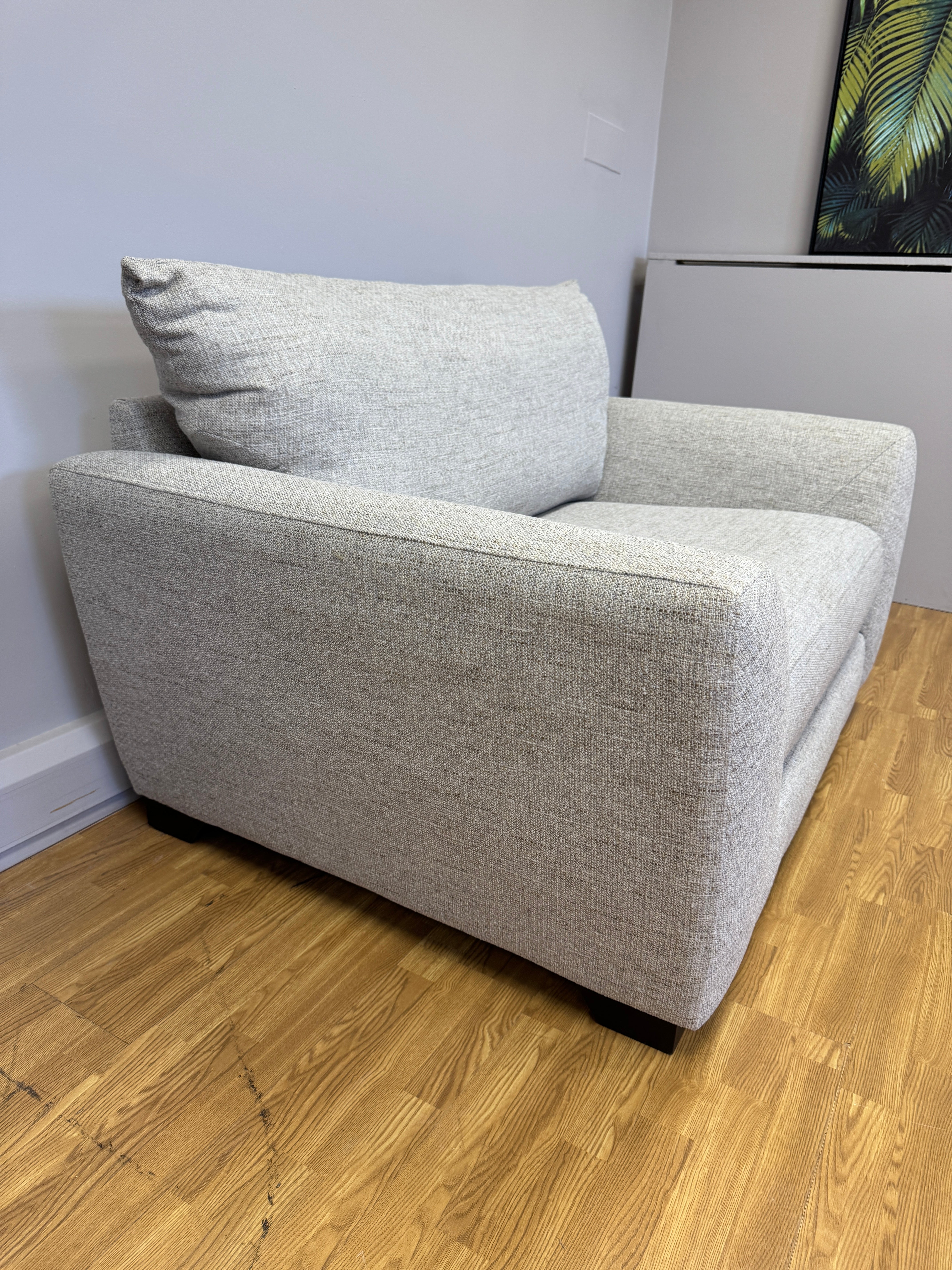 Mala loveseat in Tilly Natural weave fabric