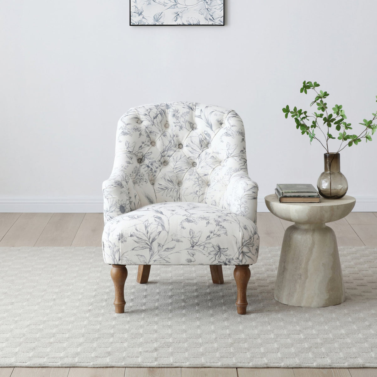 Bianca button back accent chair