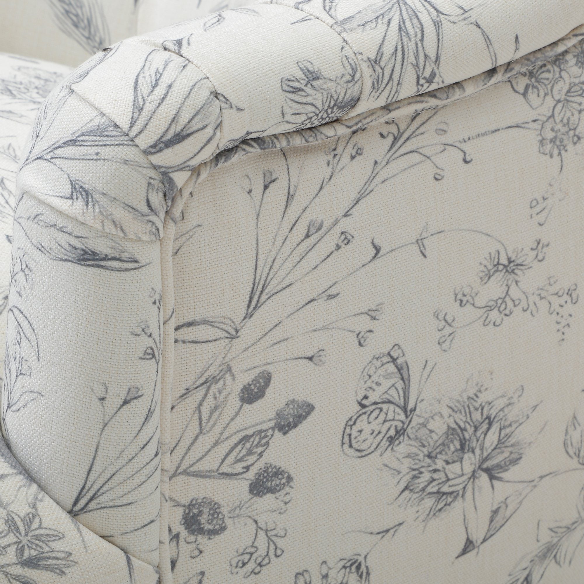 Bianca button back accent chair