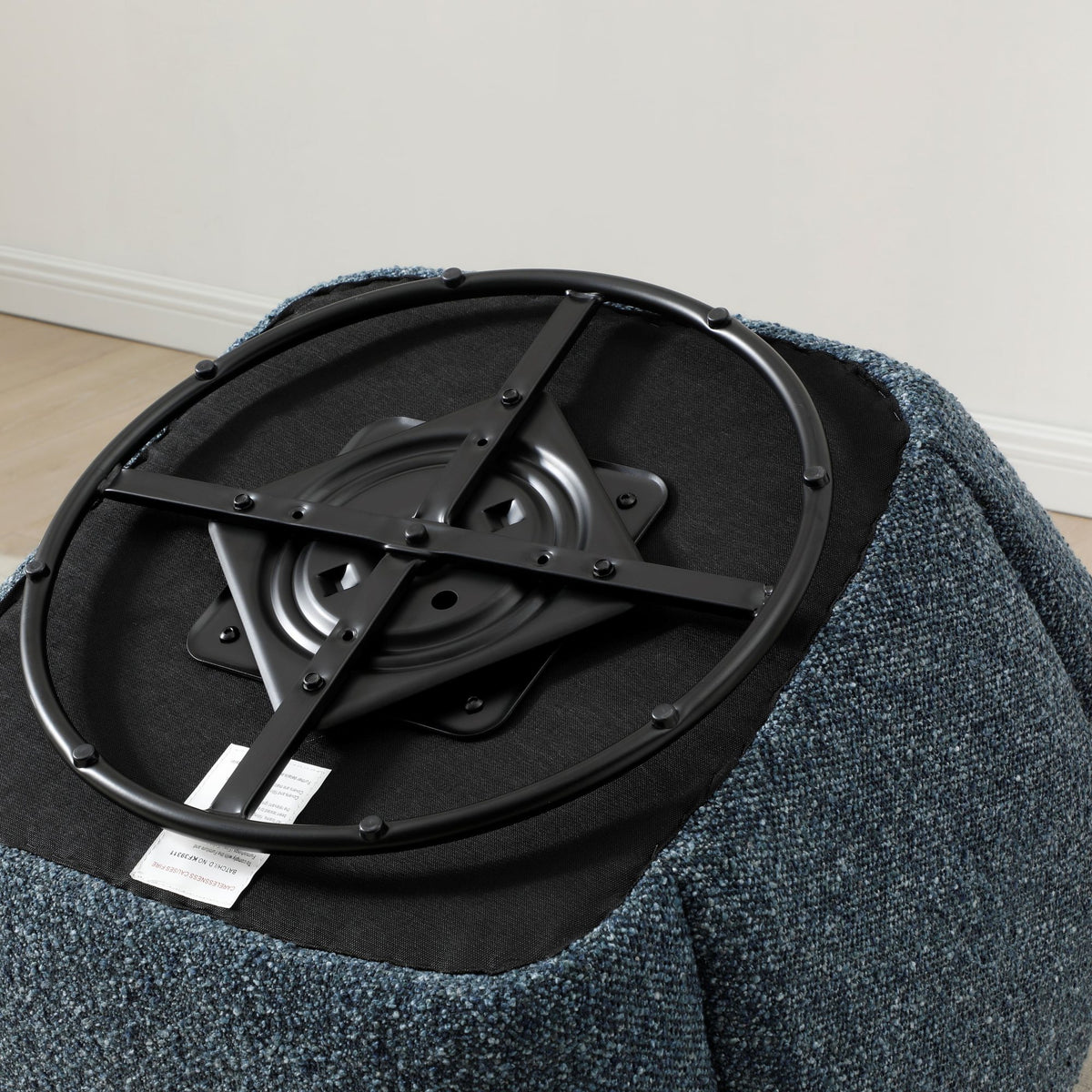 Micky swivel chair in Boucle fabric