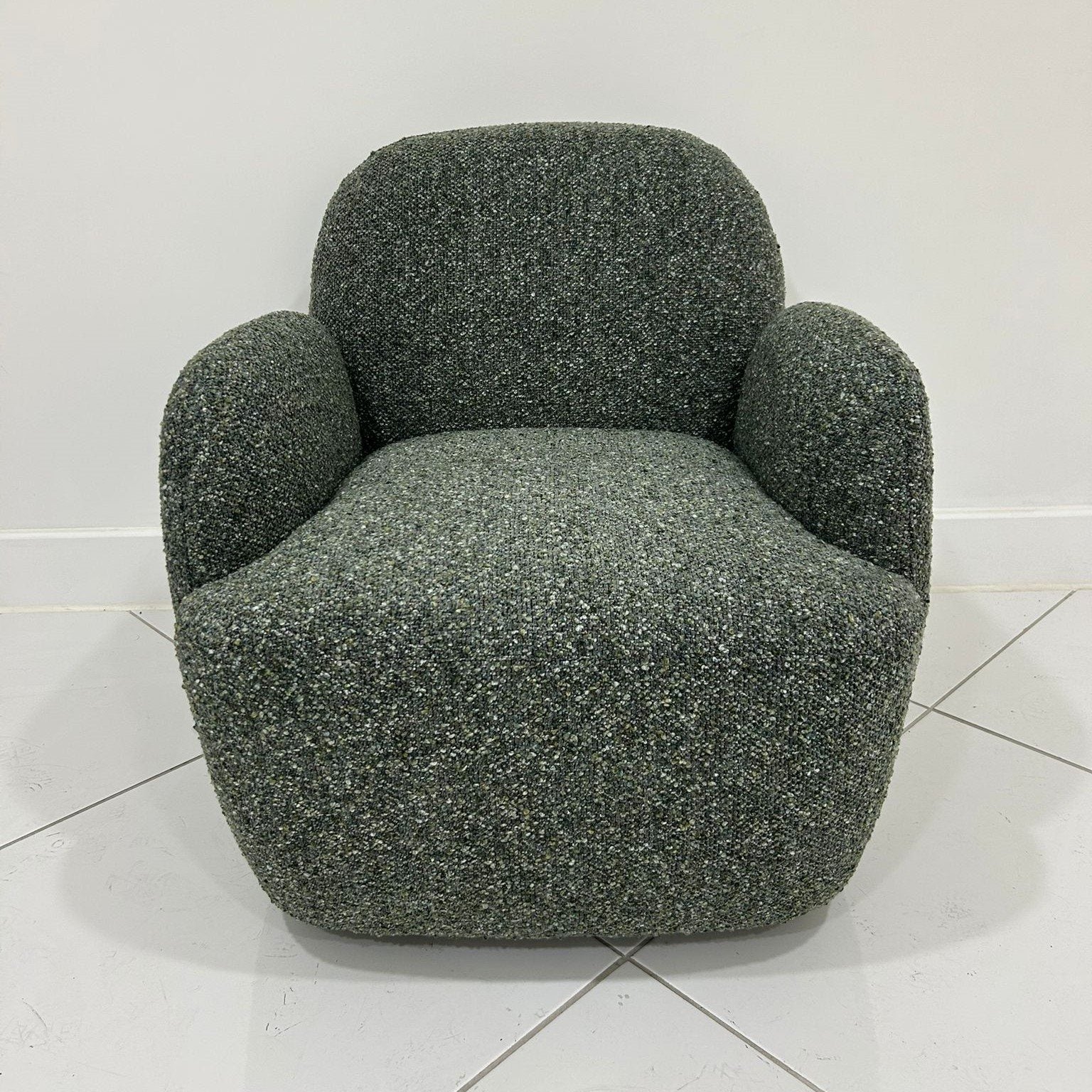 Micky swivel chair in Boucle fabric