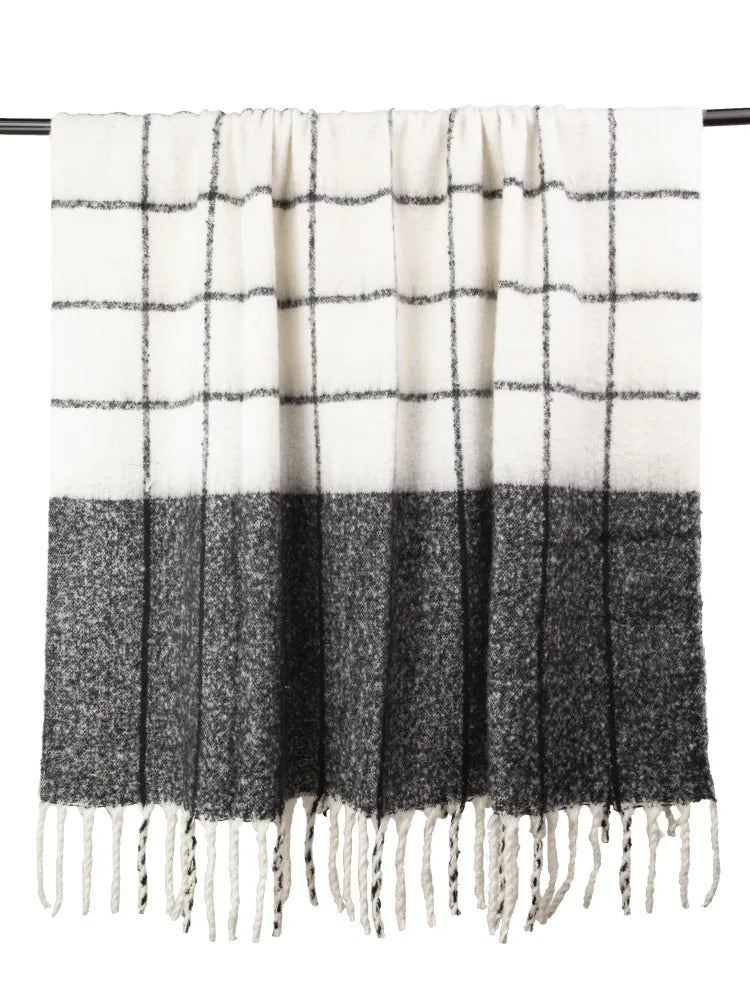 Malmo Mohair check throw 130 x 170cm in Ivory/Black